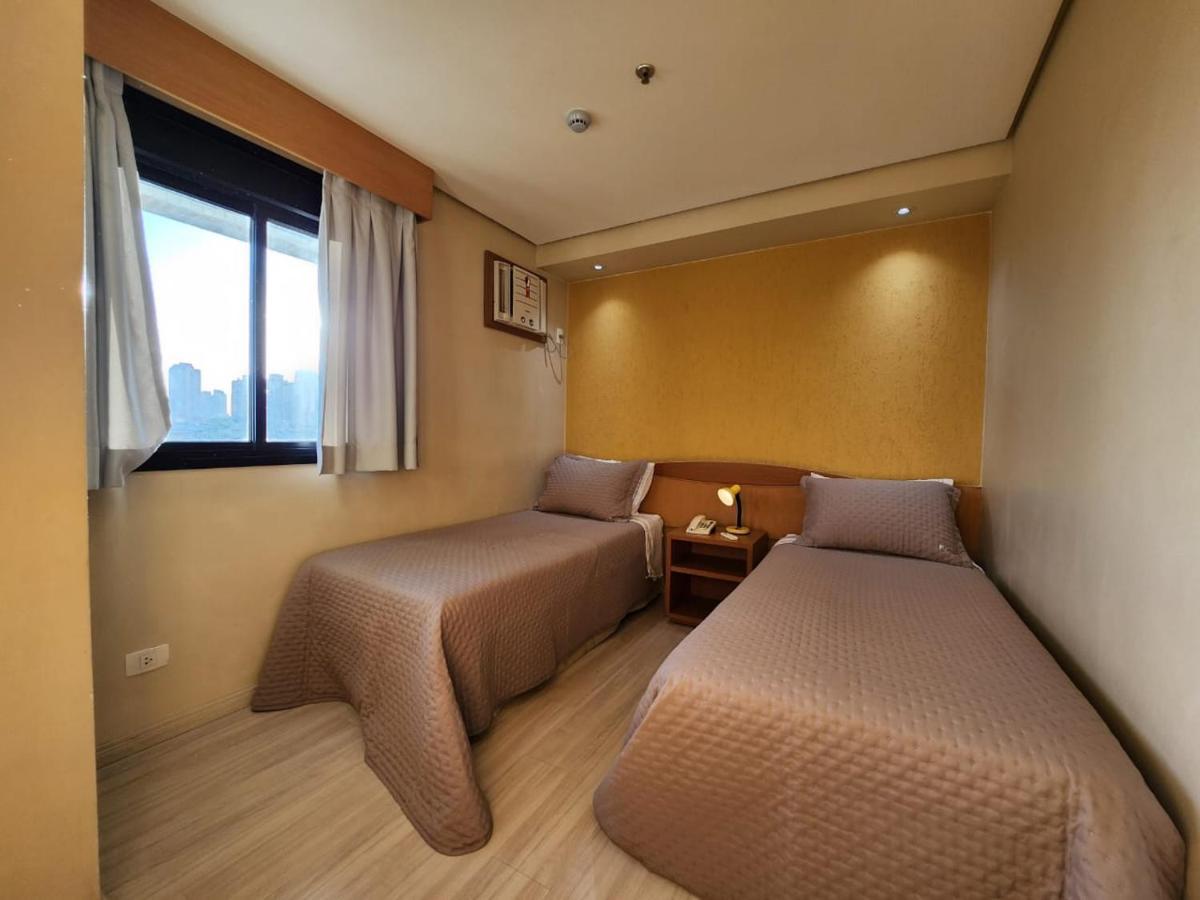 Flat 143 Em Santana